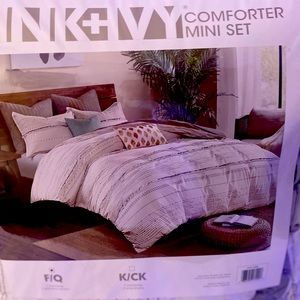 Ink & Ivy Mini comforter set